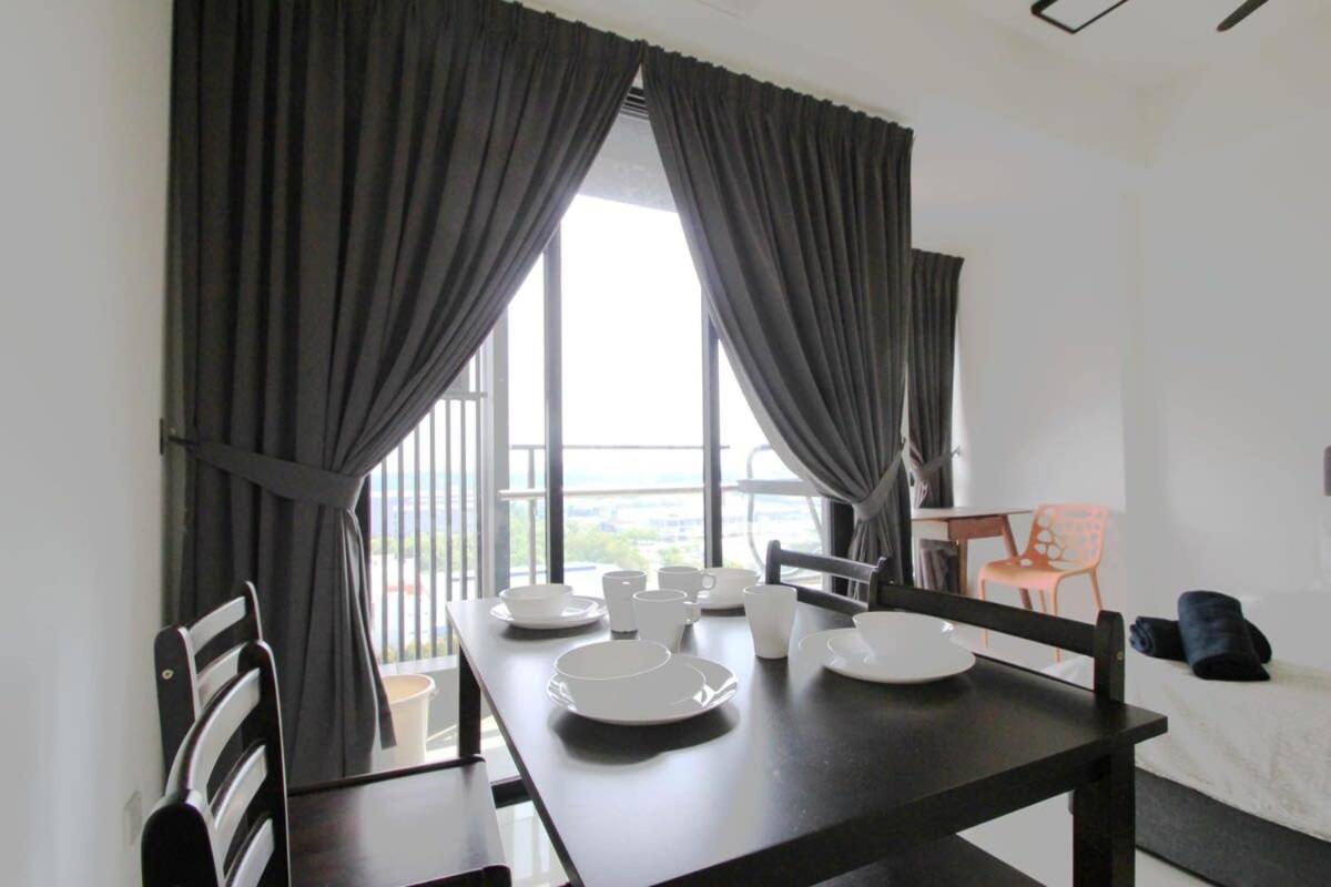 A Stylish Utropolis Studio Near KDU FREE Parking photo 3