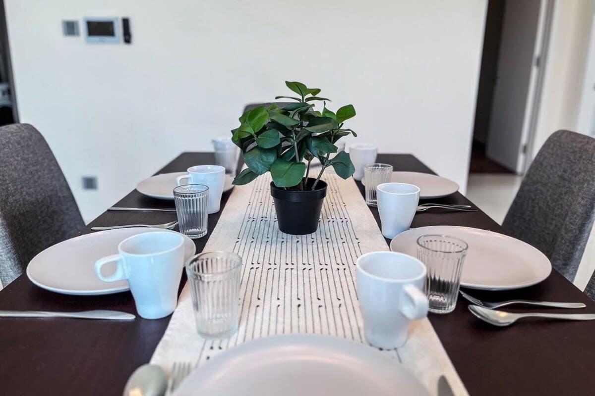 Lux & Stylish 2BR Apt at KLGCC Free Parking