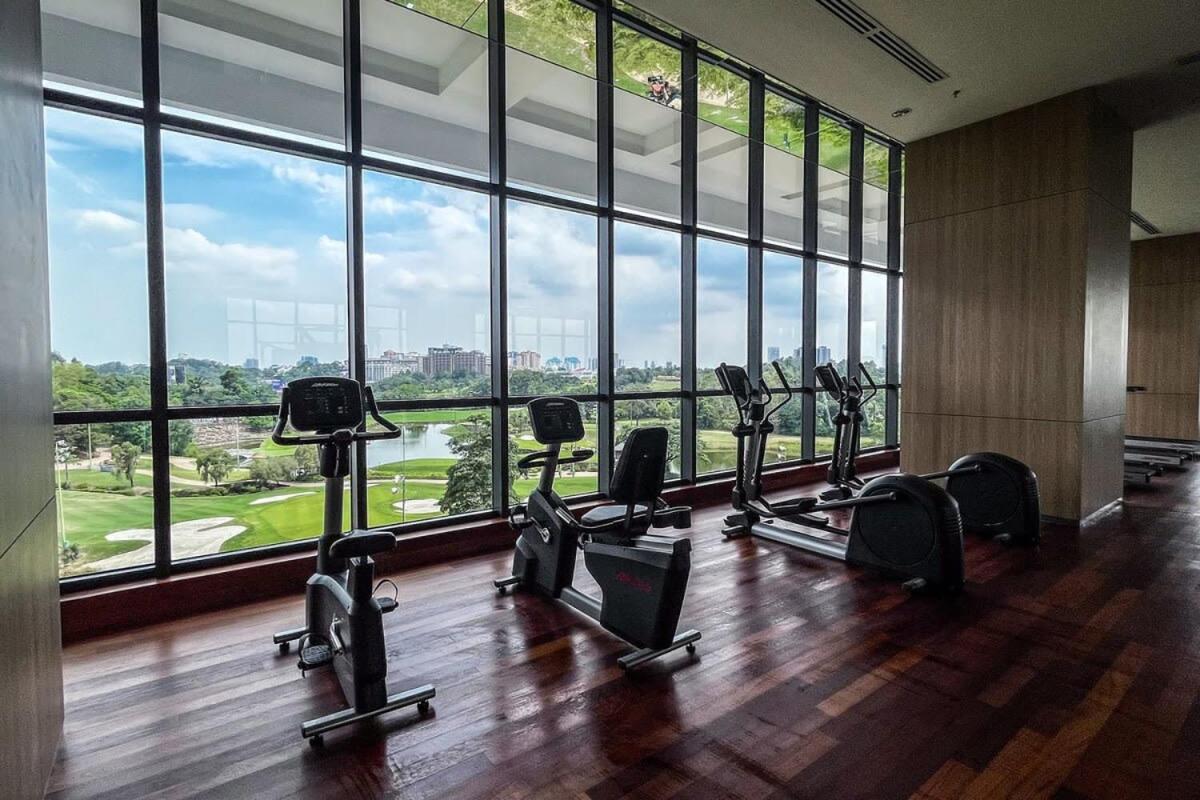 Lux & Stylish 2BR Apt at KLGCC Free Parking