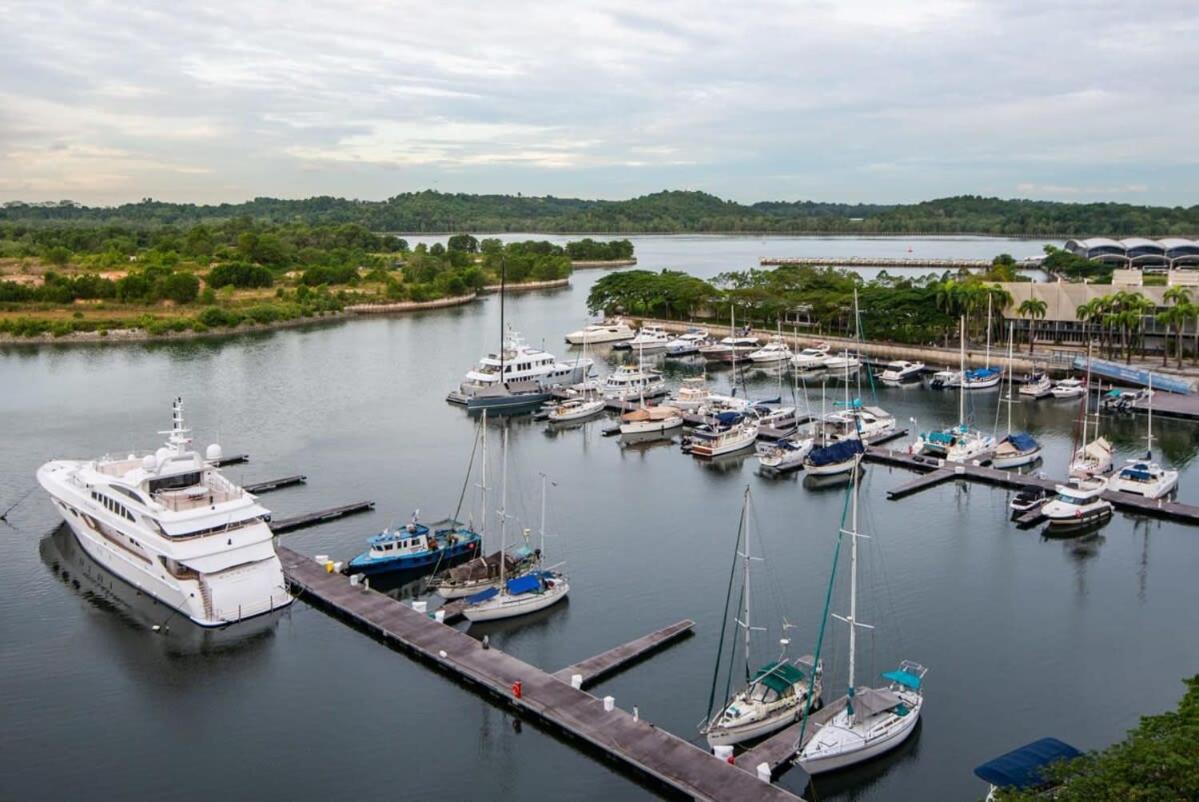 A Lux & Cozy 4BR Penthouse with Harbour Views photo 6