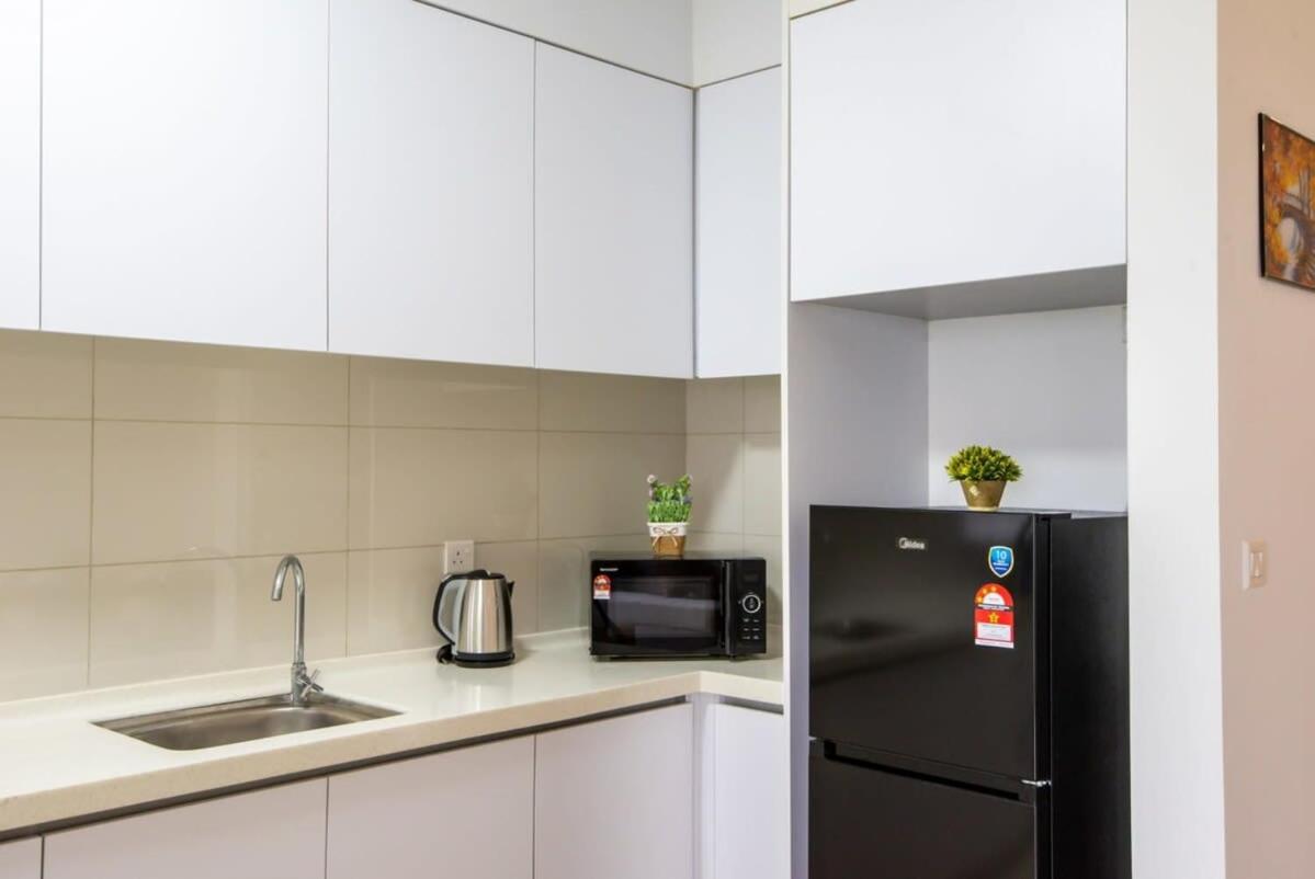 A High-Floor 2BR Apt with Sea Views Near Legoland photo 8