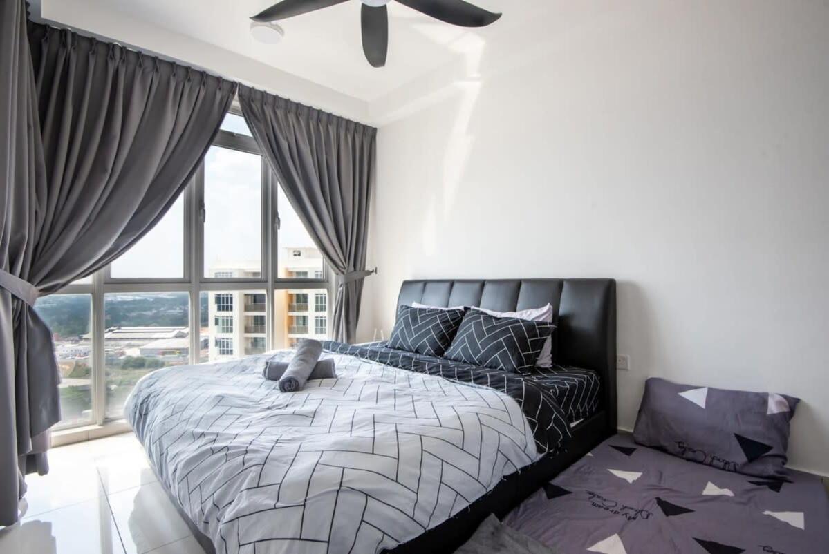 Comfy 3BR Apt @ KSL Daya Near IKEA Tebrau Parking
