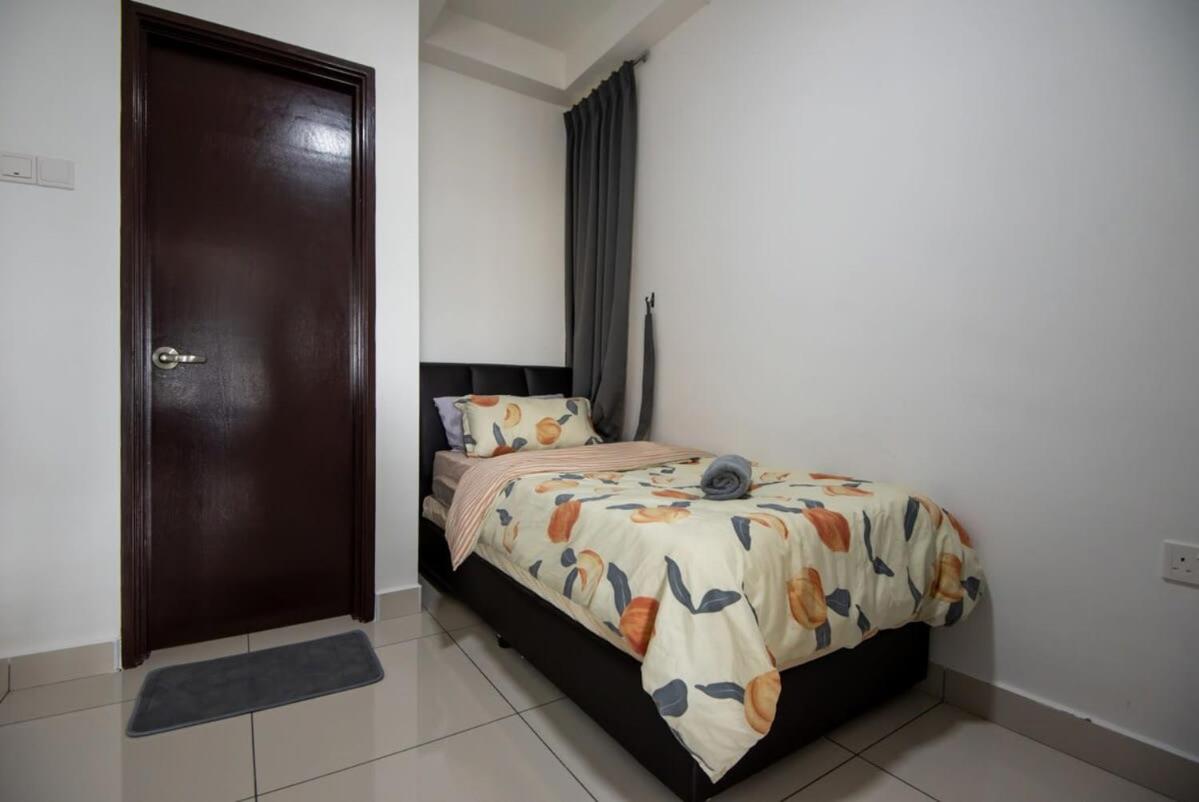Comfy 3BR Apt @ KSL Daya Near IKEA Tebrau Parking