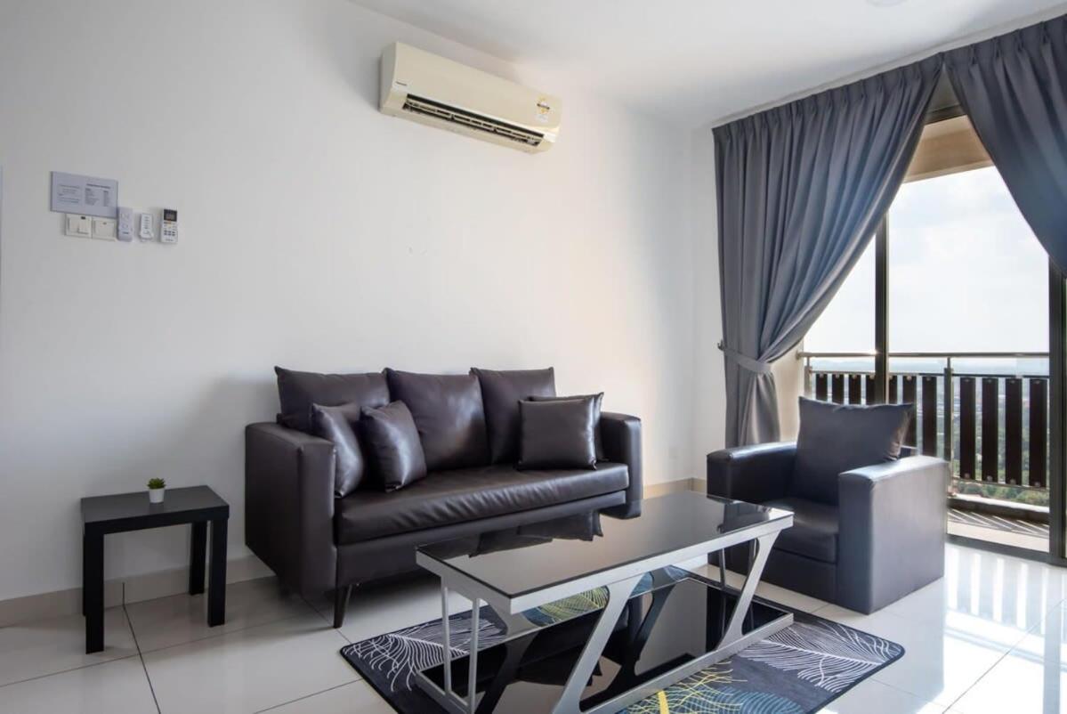 Comfy 3BR Apt @ KSL Daya Near IKEA Tebrau Parking