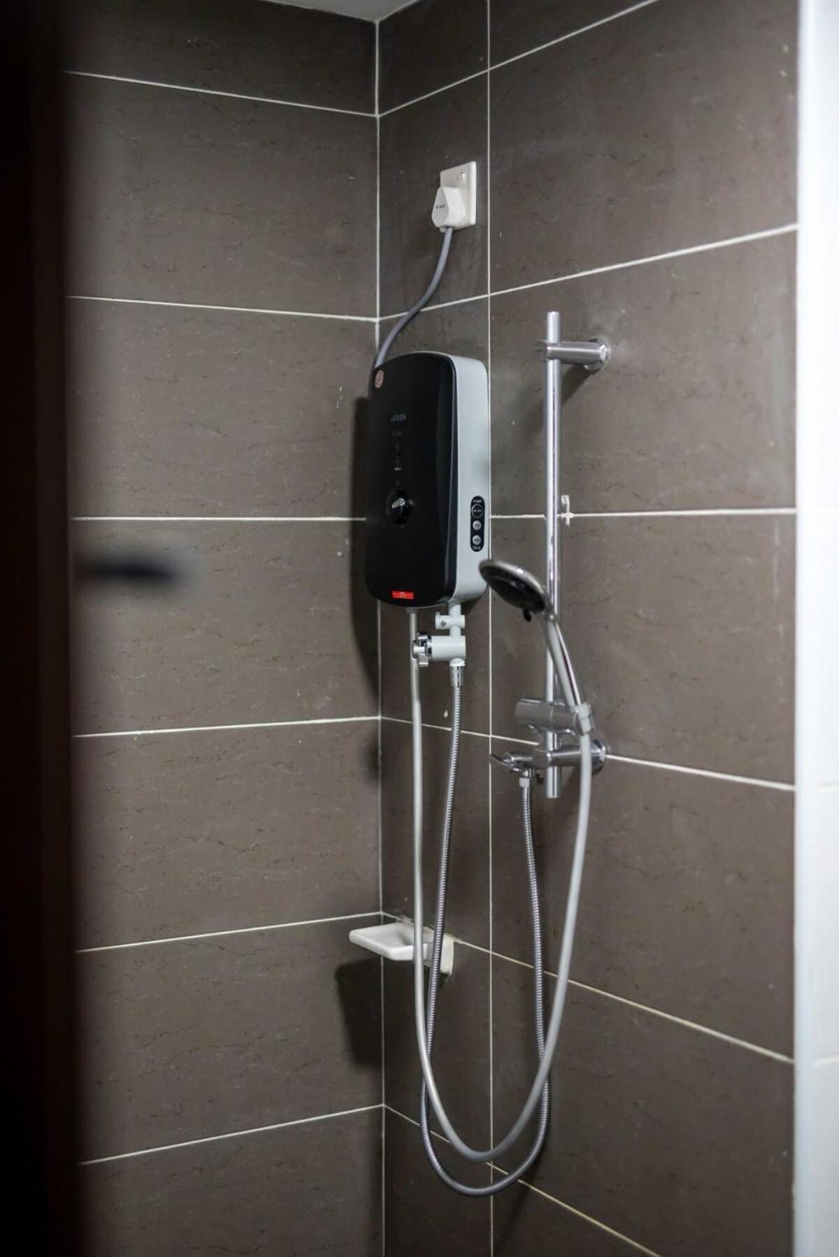 Comfy 3BR Apt @ KSL Daya Near IKEA Tebrau Parking