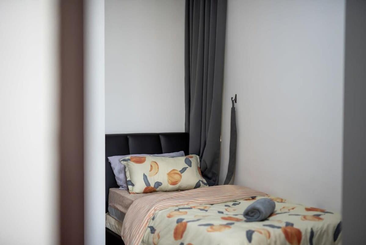 Comfy 3BR Apt @ KSL Daya Near IKEA Tebrau Parking