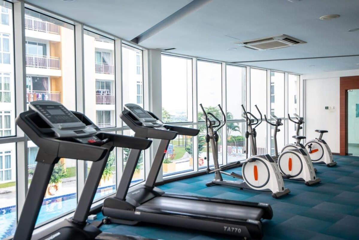 Comfy 3BR Apt @ KSL Daya Near IKEA Tebrau Parking