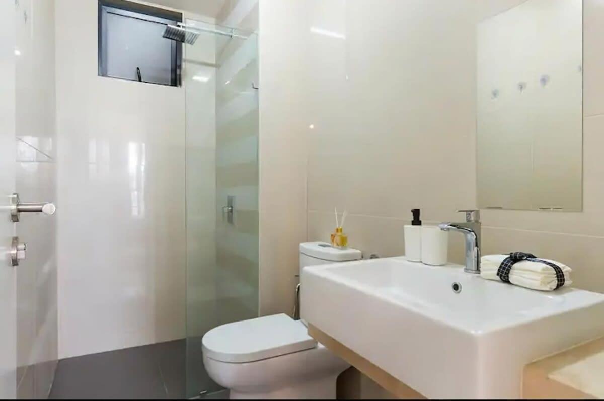 Modern 3BR Apt Near Desa Park Mont Kiara Parking