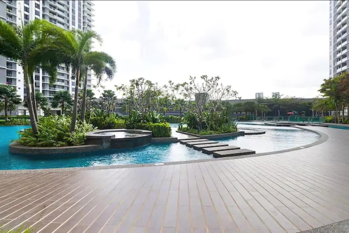 Modern 3BR Apt Near Desa Park Mont Kiara Parking