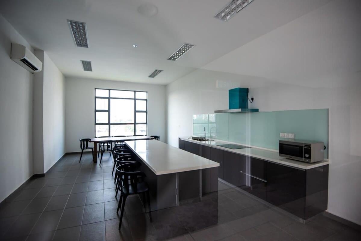 Cozy & Comfy Studio Near JB Sentral Free Parking