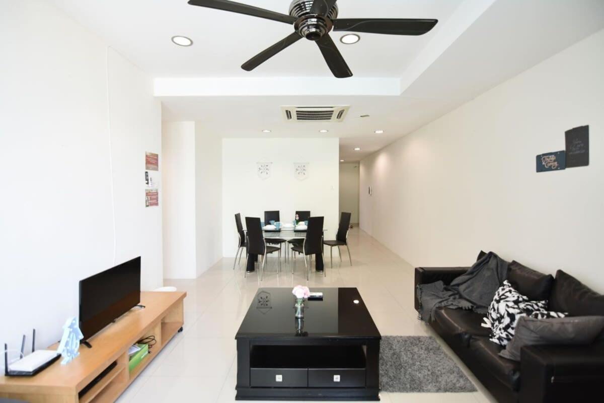 A Cozy 3BR Taragon Puteri Bintang FREE Parking