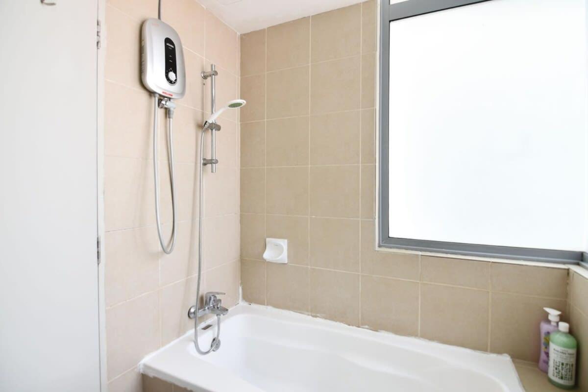 A Cozy 3BR Taragon Puteri Bintang FREE Parking