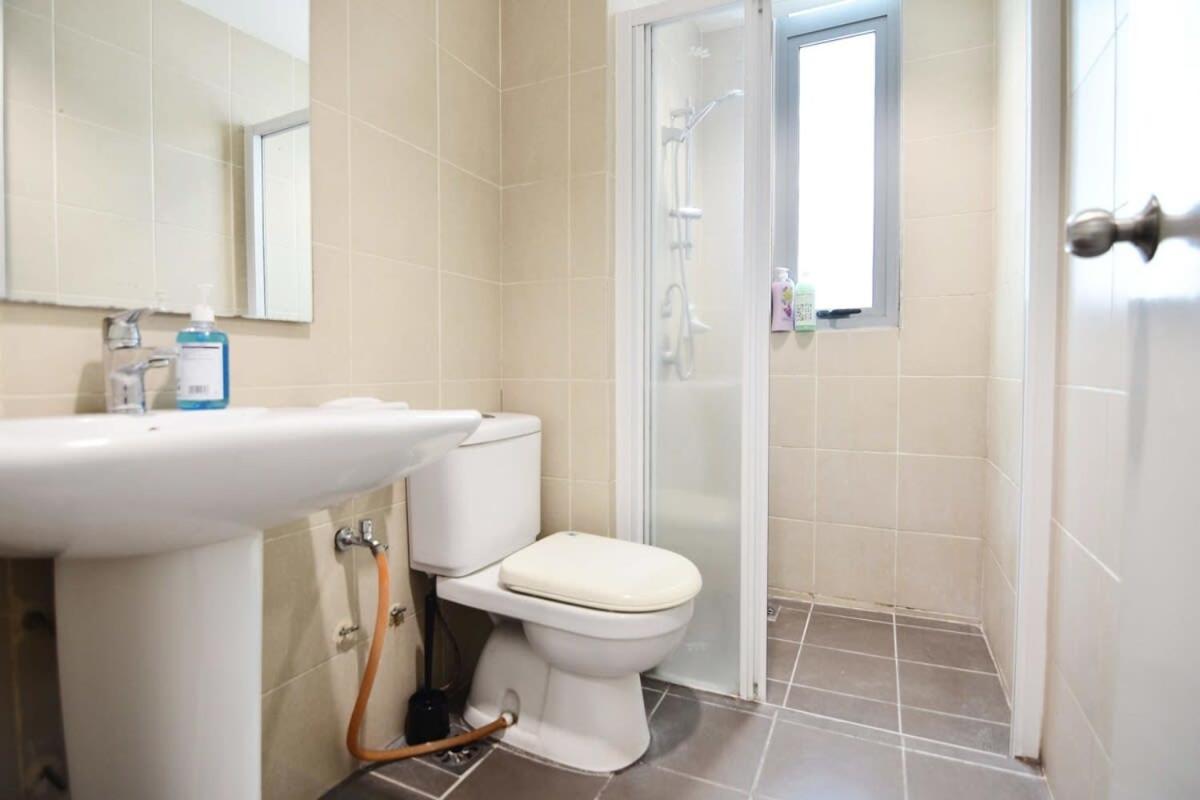 A Cozy 3BR Taragon Puteri Bintang FREE Parking