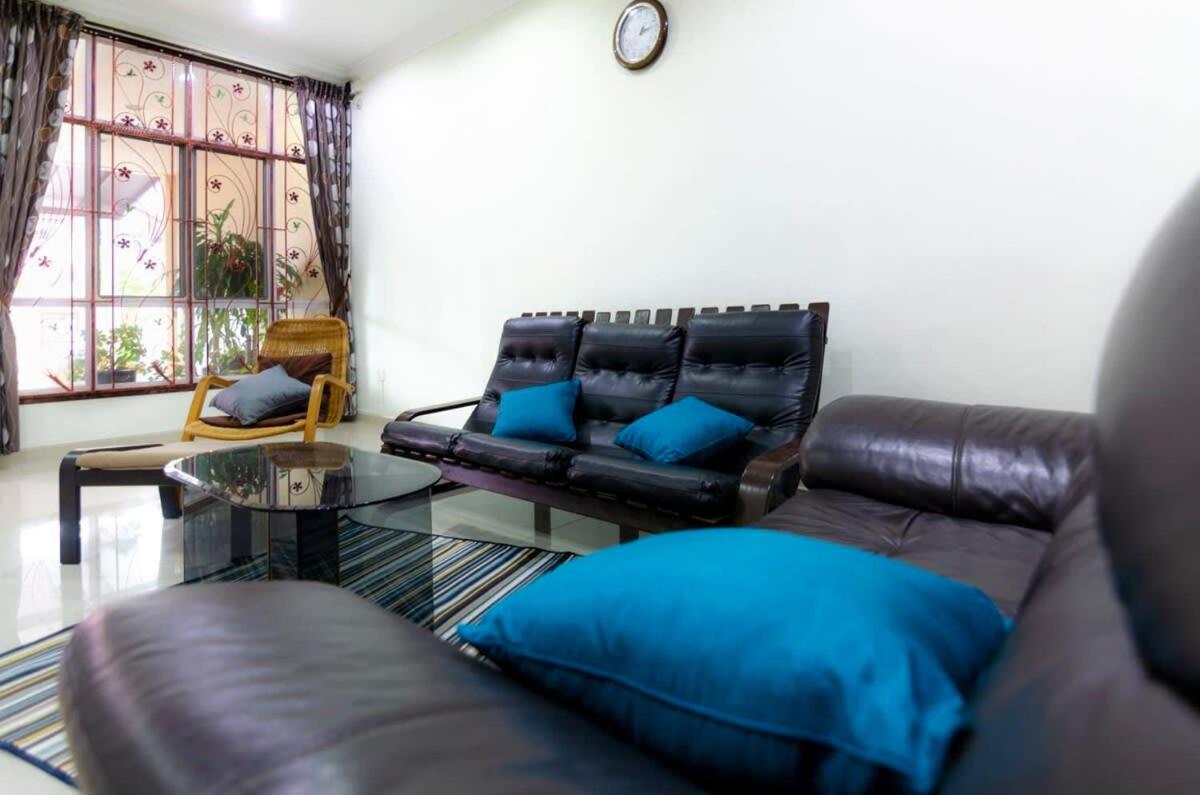 A Spacious & Cozy 3BR Cove House FREE Parking