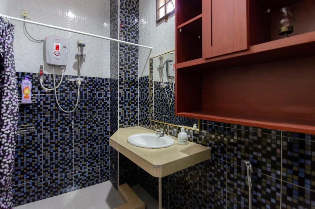 A Spacious & Cozy 3BR Cove House FREE Parking