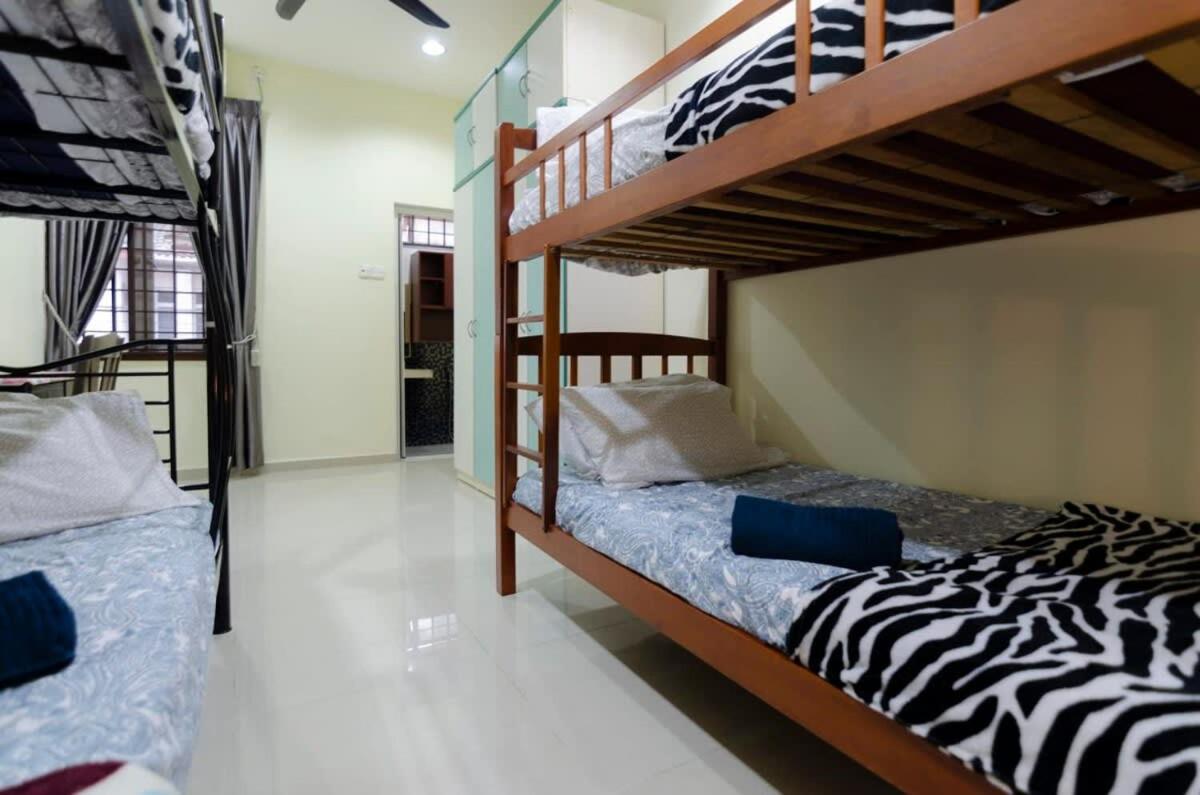 A Spacious & Cozy 3BR Cove House FREE Parking