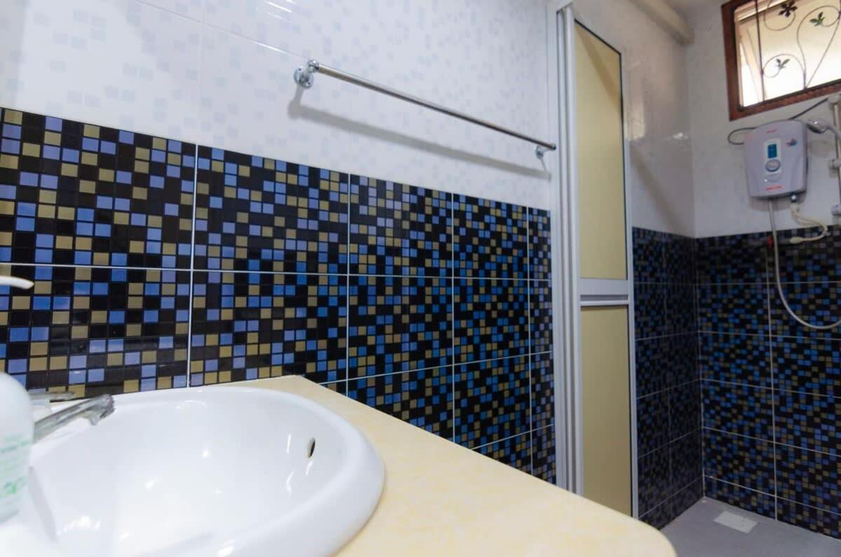 A Spacious & Cozy 3BR Cove House FREE Parking