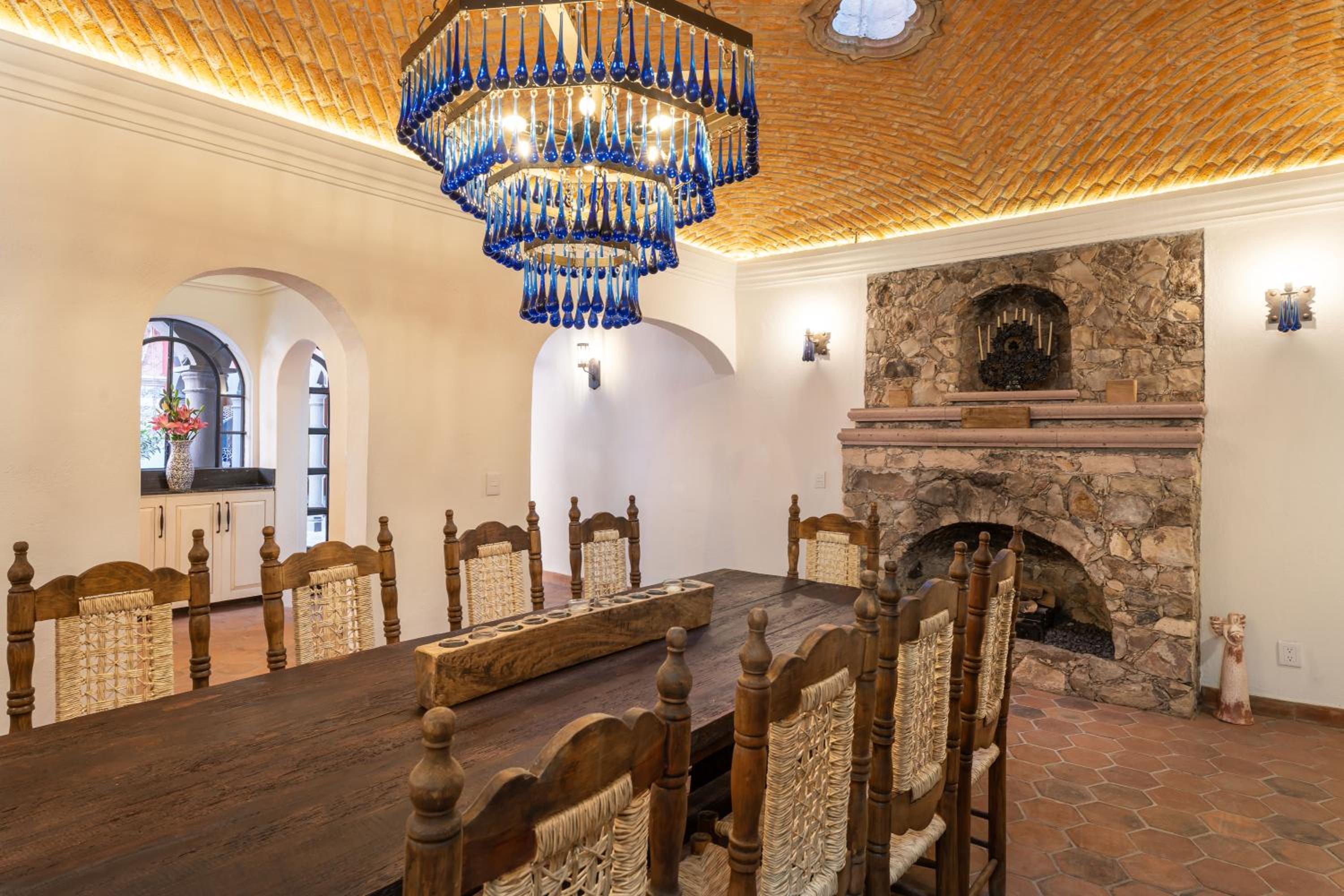 Hotel Casa Almira 5br Luxury Home With Pool, Hot Tub & Rooftop