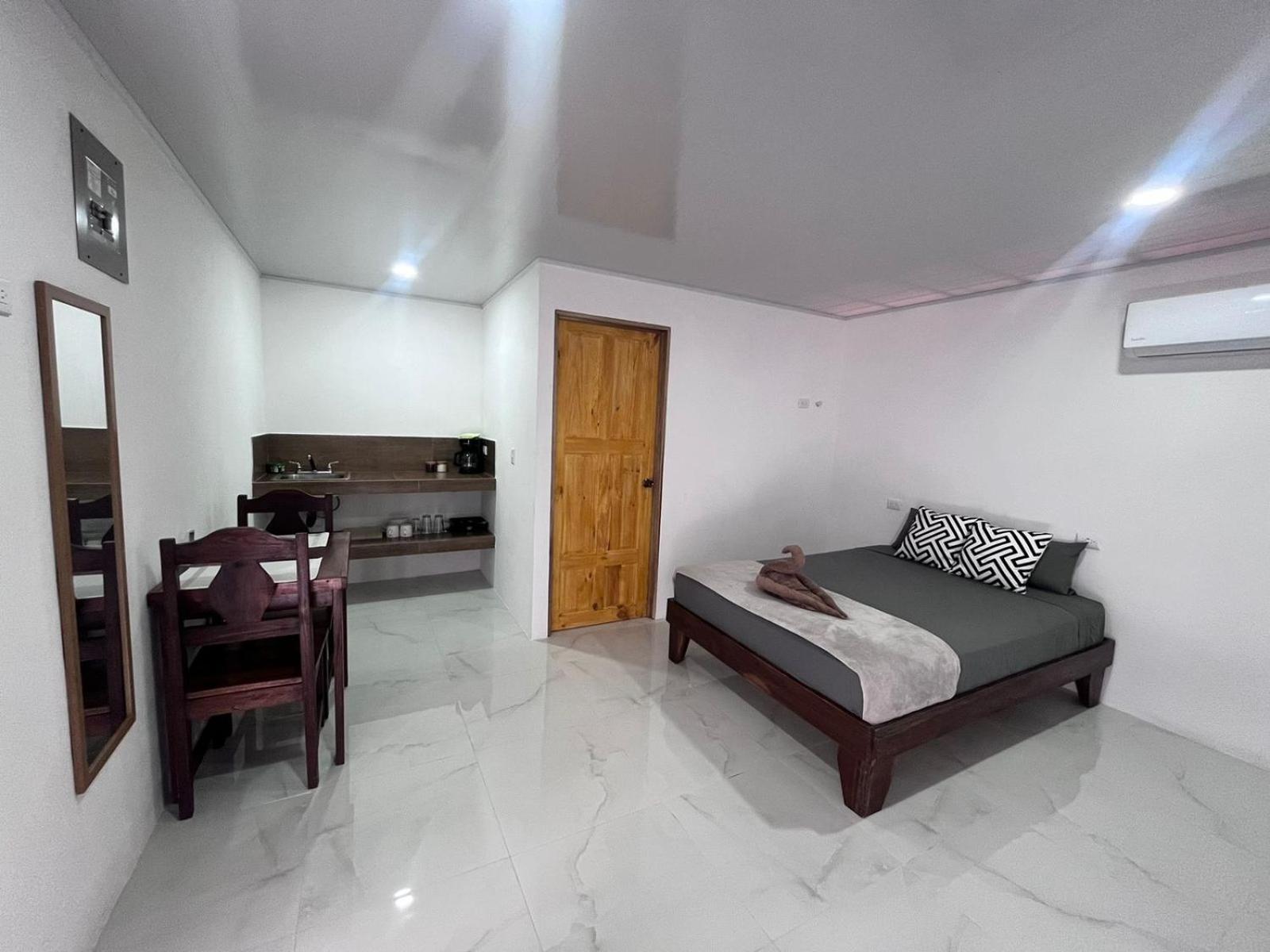 Tortuguero Villas
