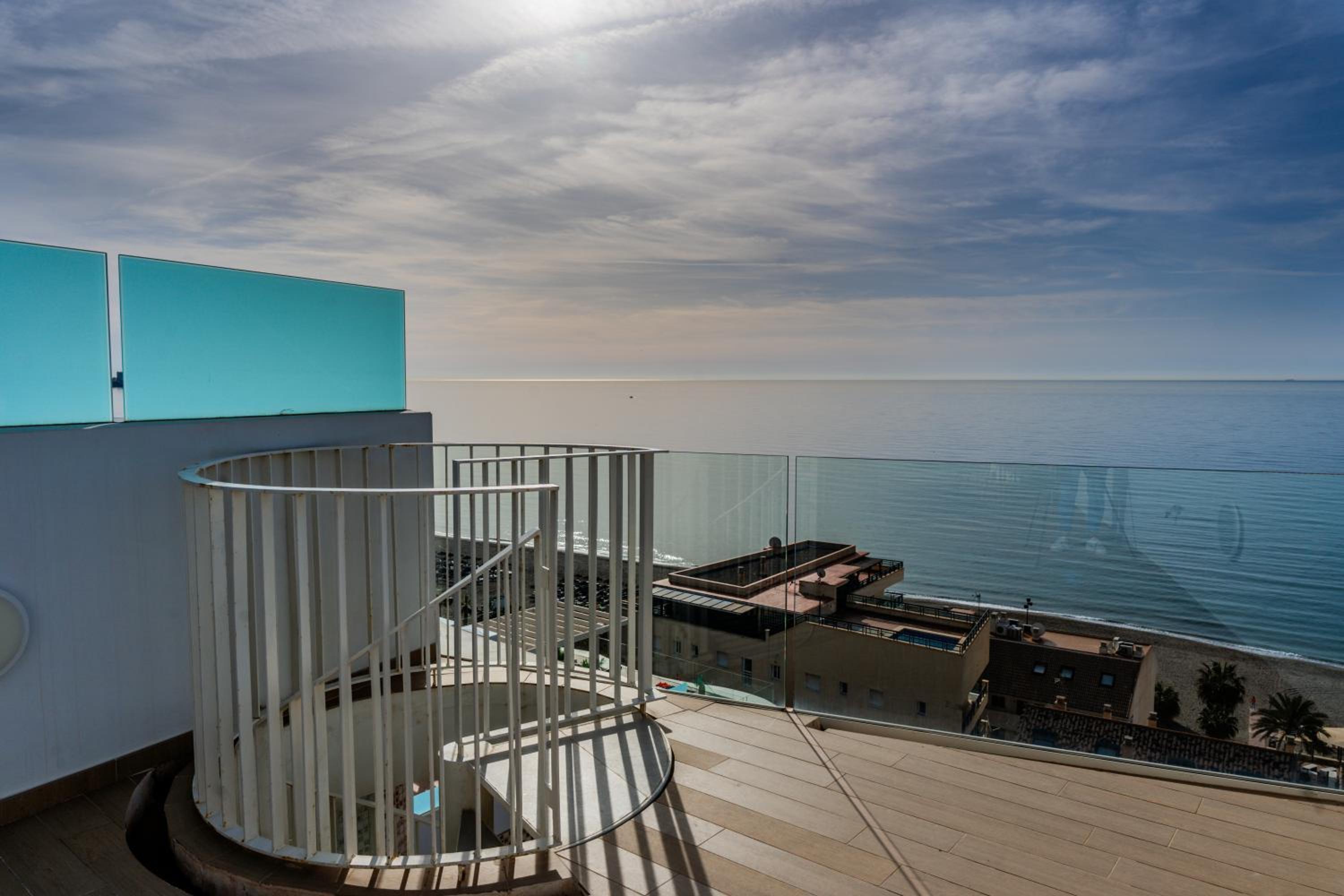 Panoramic Seaview Penthouse The Wave