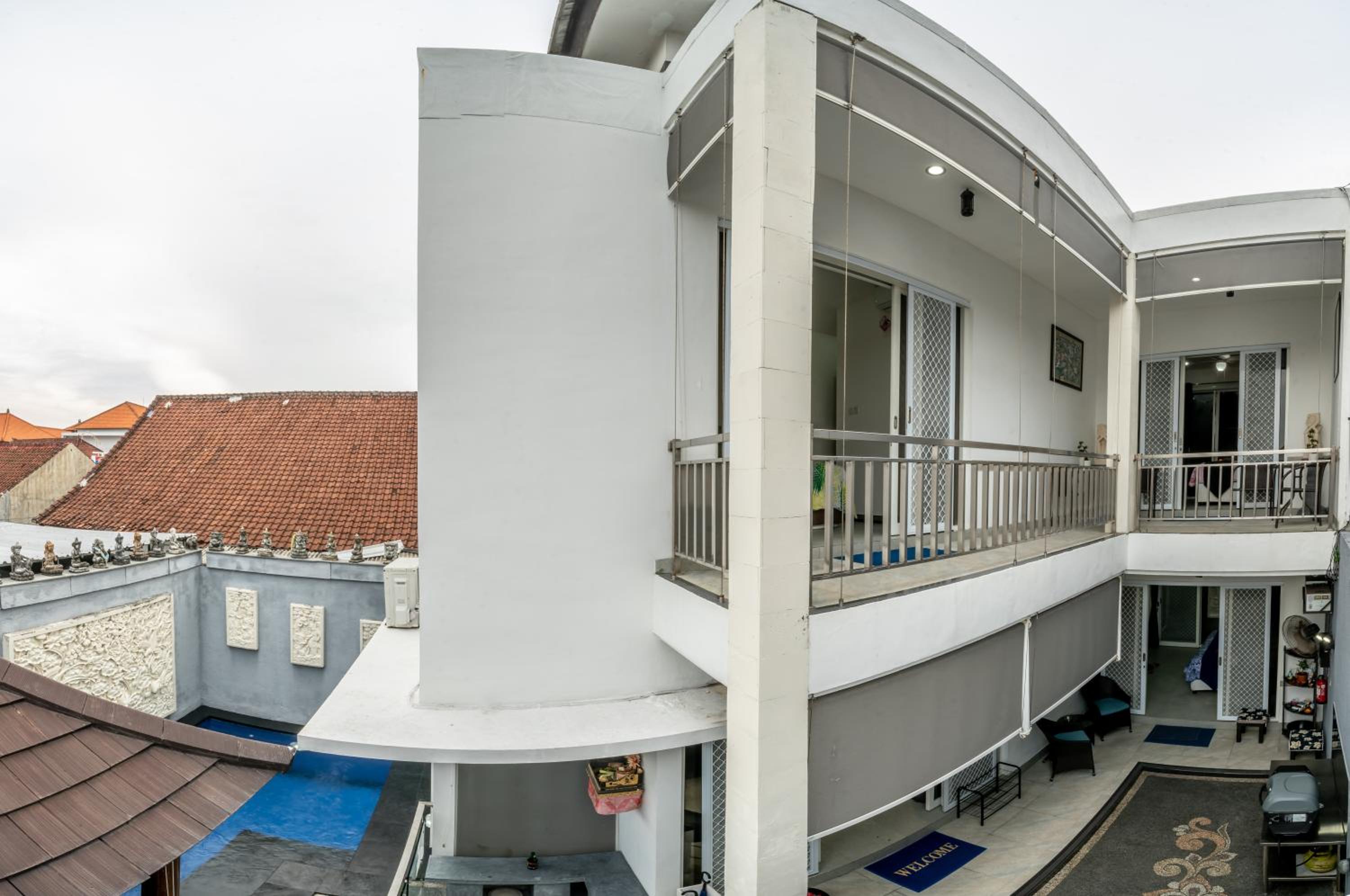 Hotel Modern villa with private pool , full kitchen and parking - Image 1