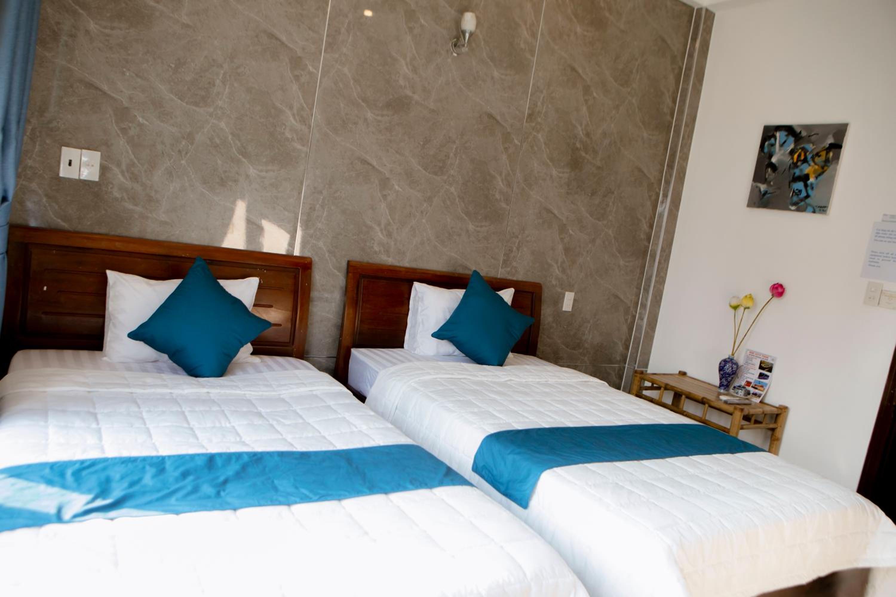 Golden Guesthouse