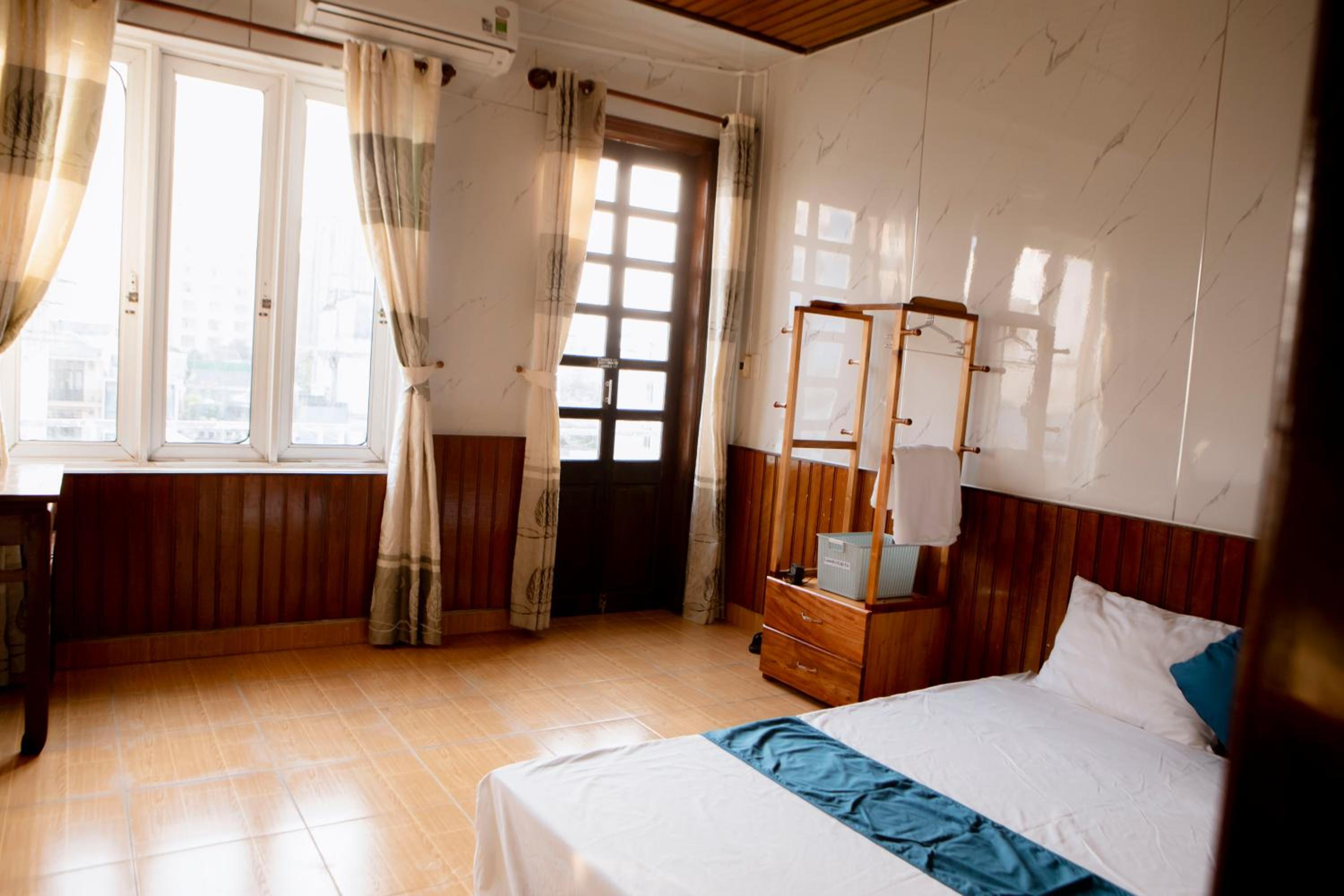 Golden Guesthouse