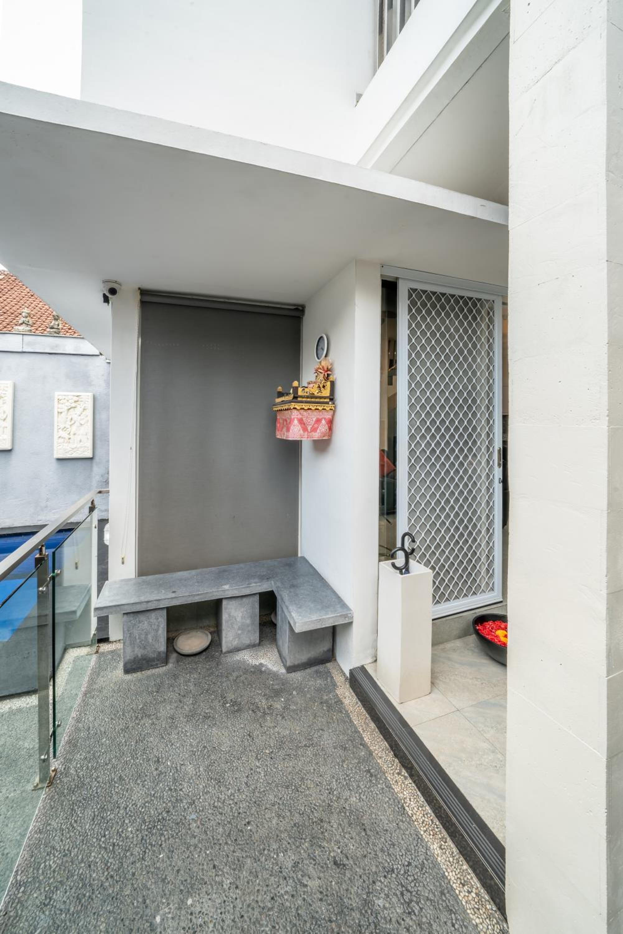 Modern villa with private pool , full kitchen and parking view 3
