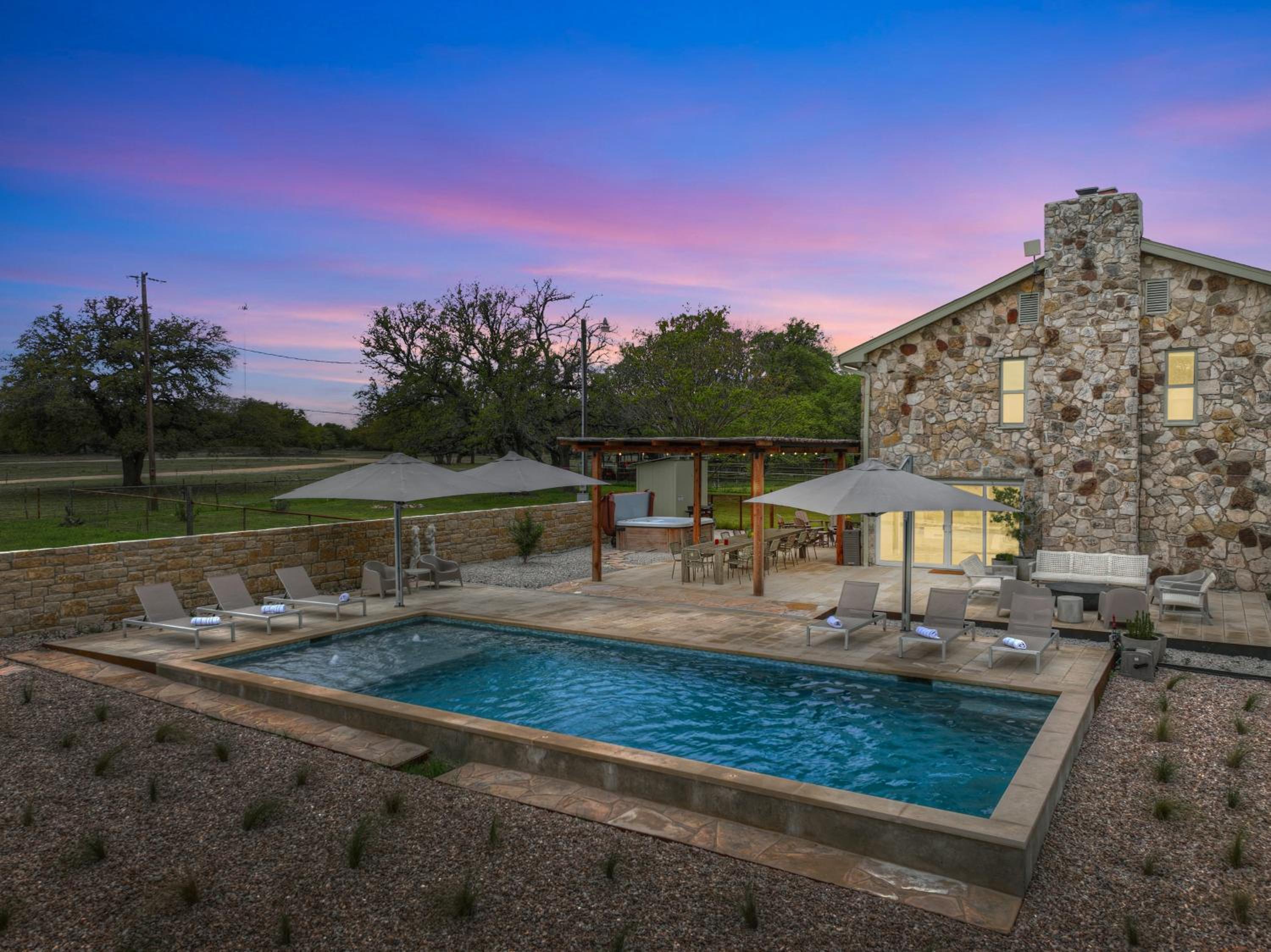 Grasslands Pool Hot Tub Hill Country Views view 4