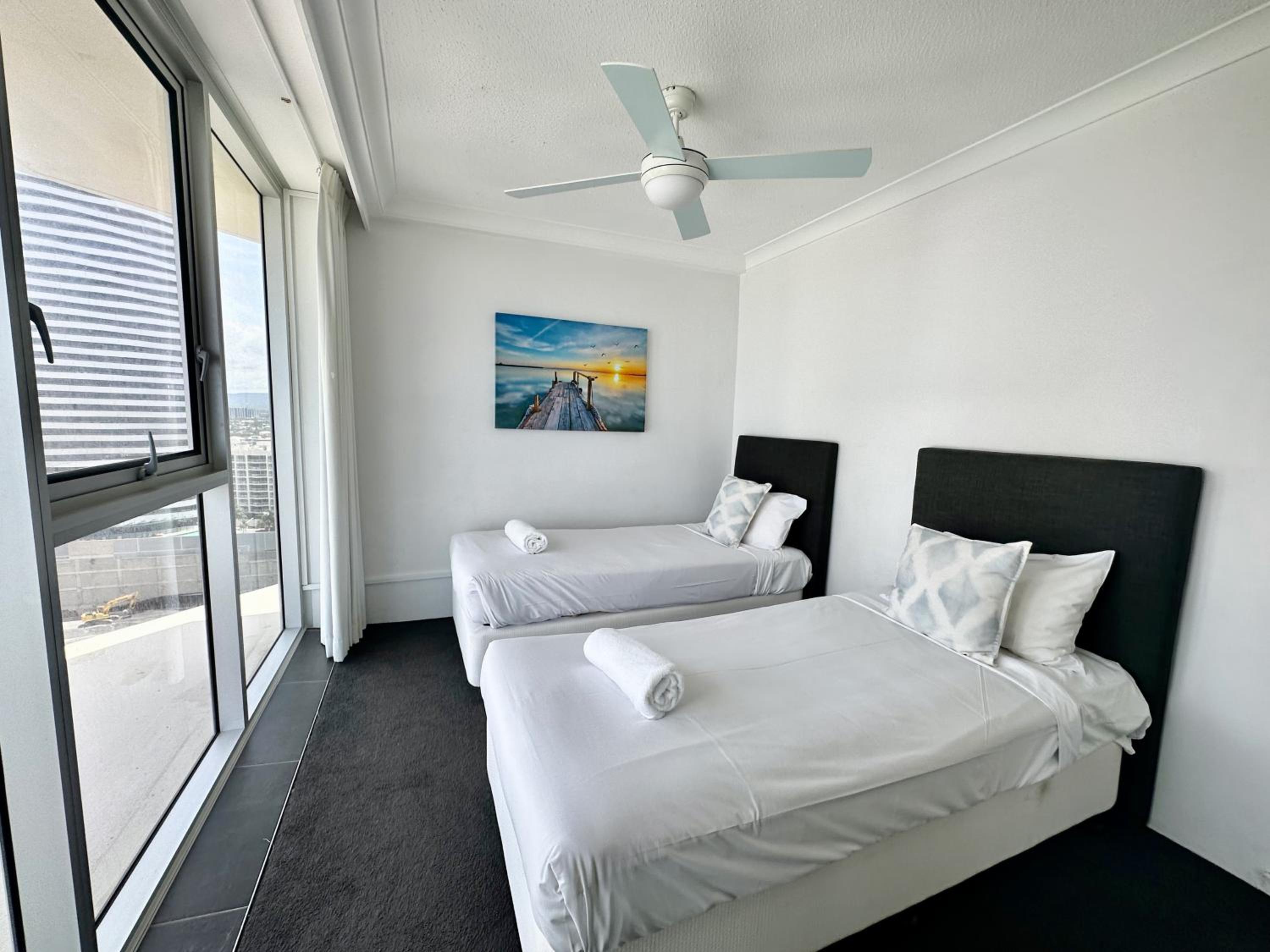 Beach Haven 16E