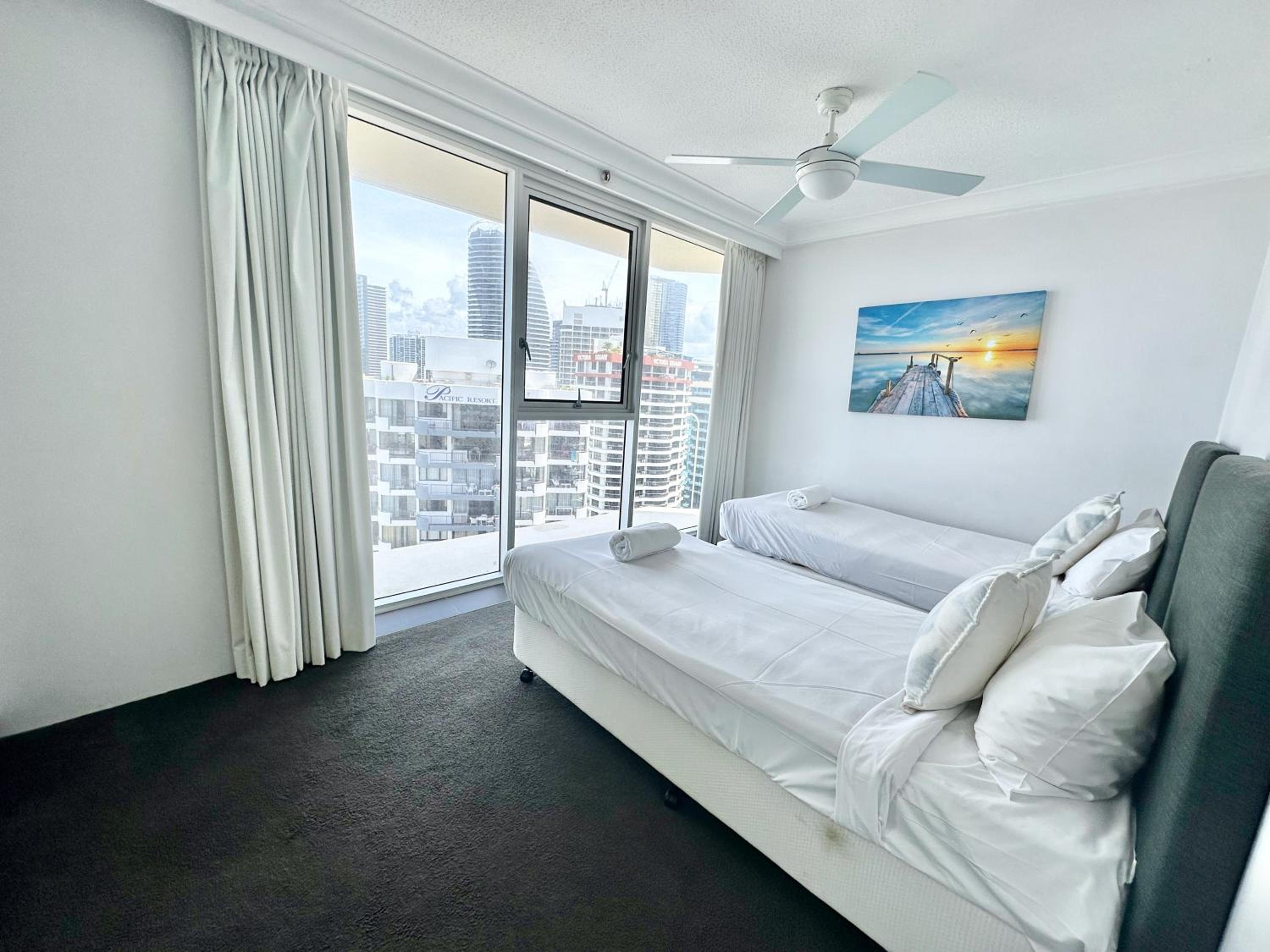 Beach Haven 16E