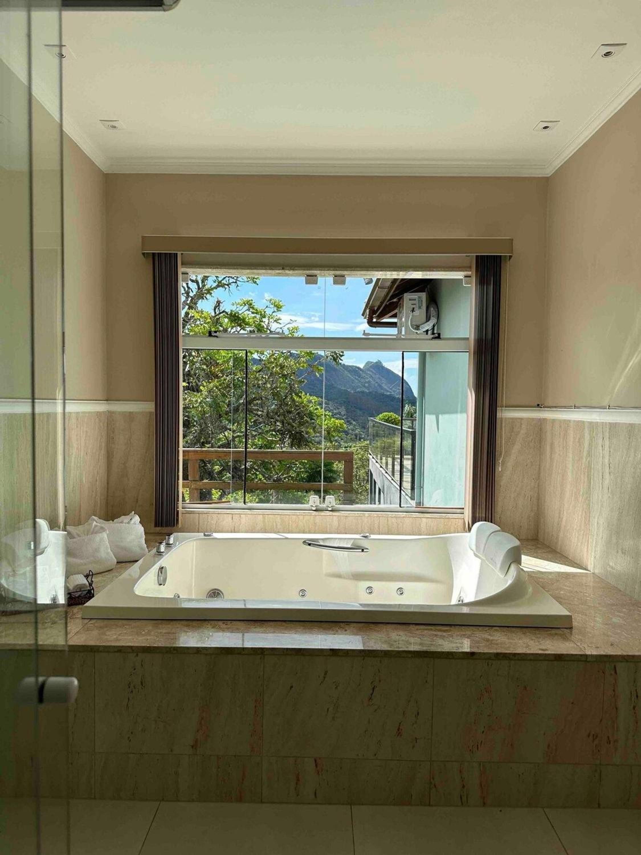 Casa maravilhosa com piscina e sauna