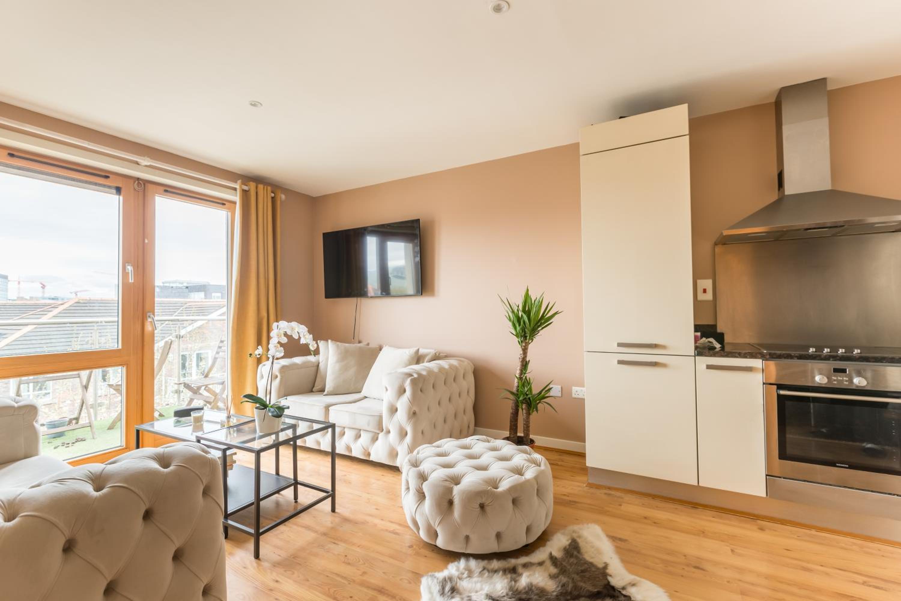 Stylish Central Apt At Aviva