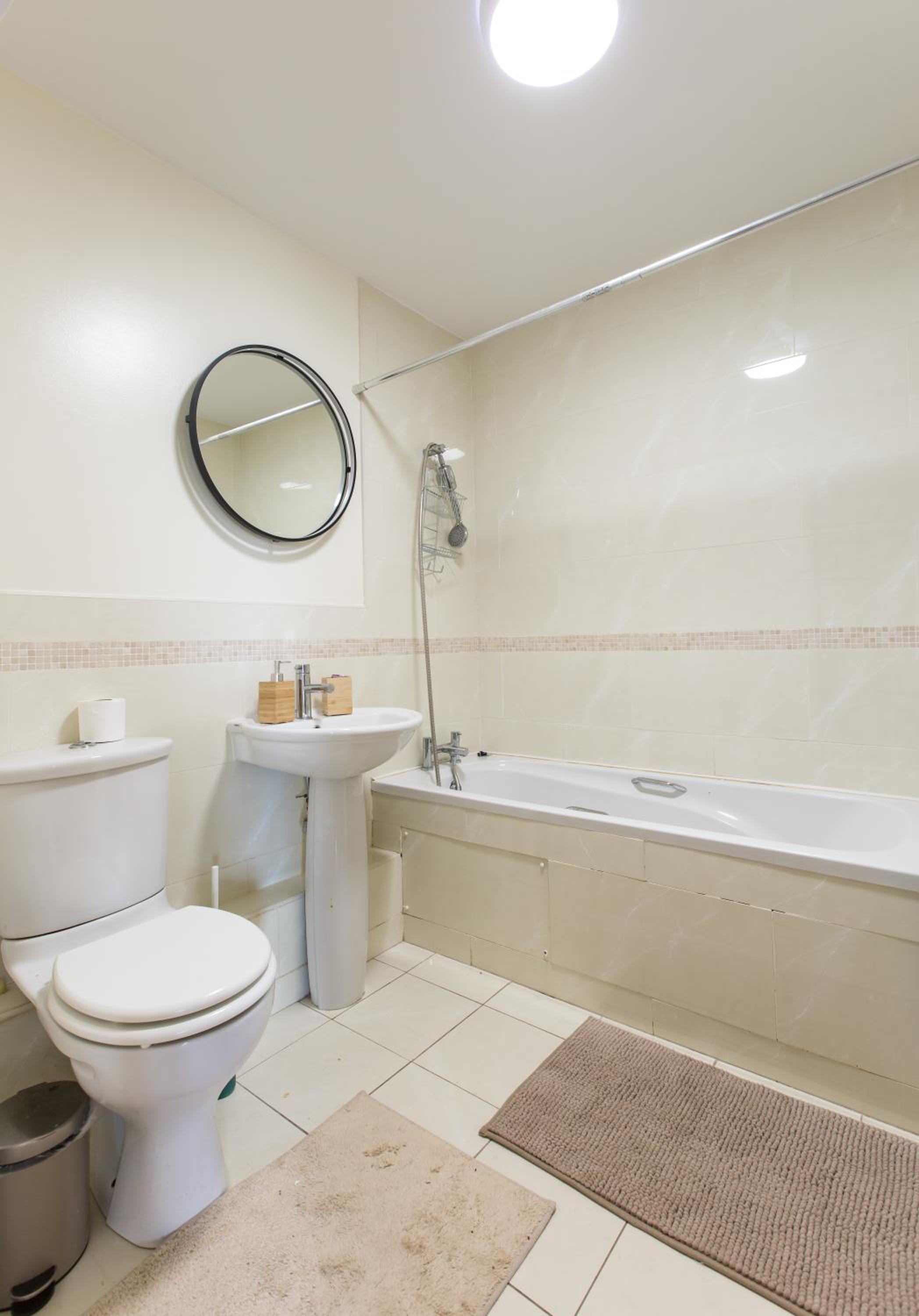 Stylish Central Apt At Aviva