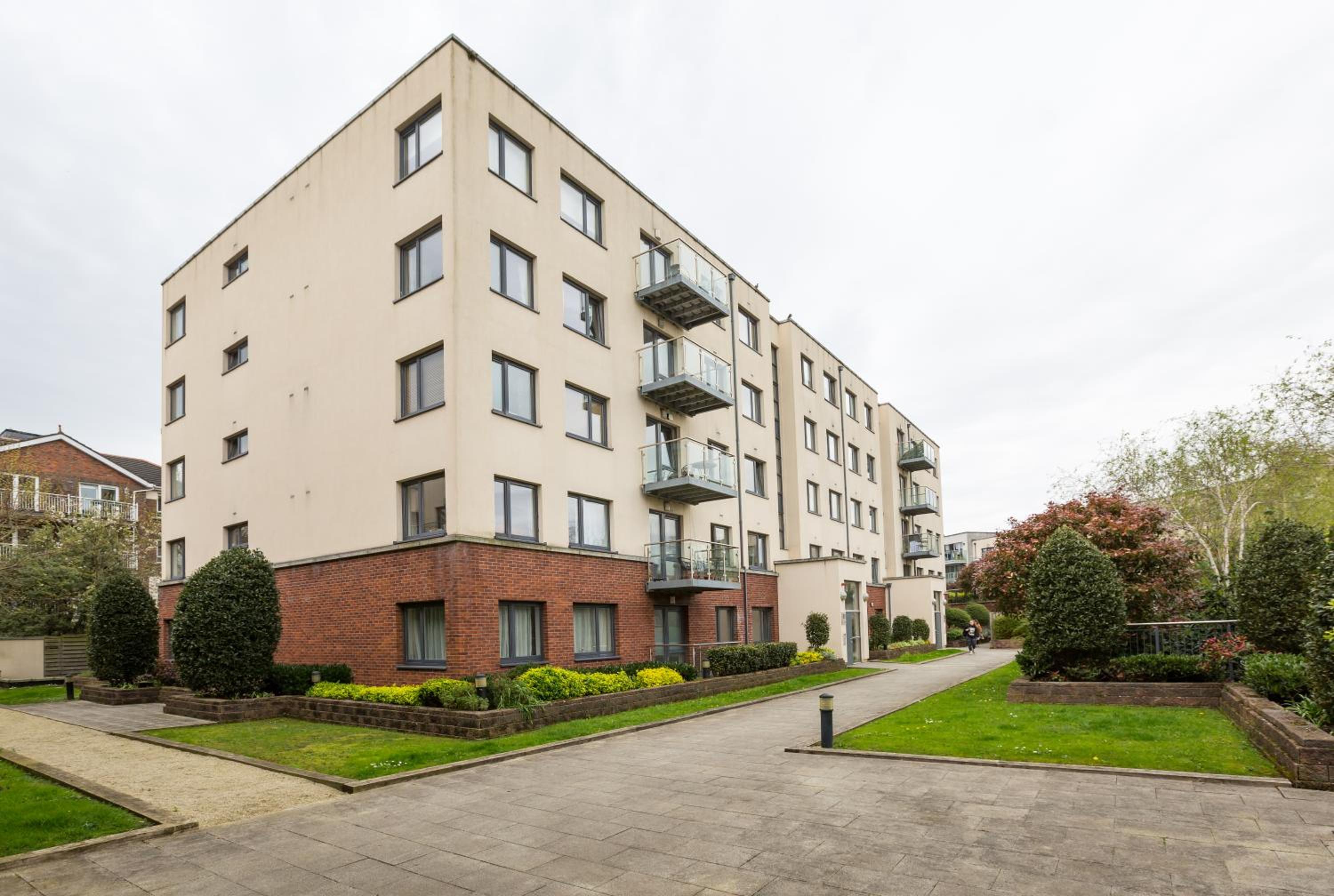 Stylish Central Apt At Aviva