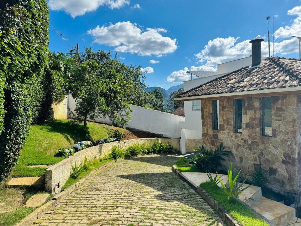 Casa luxuosa com vista e piscina