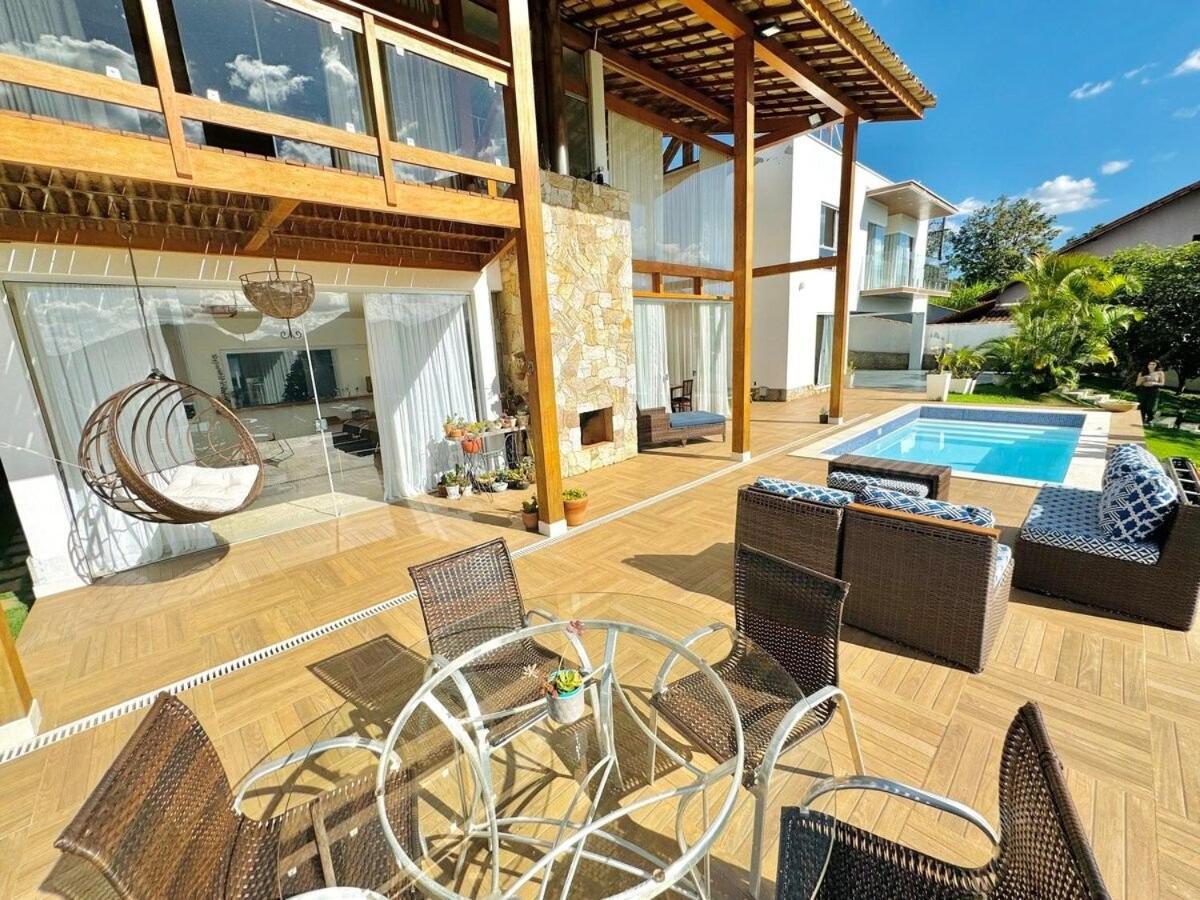 Casa luxuosa com vista e piscina