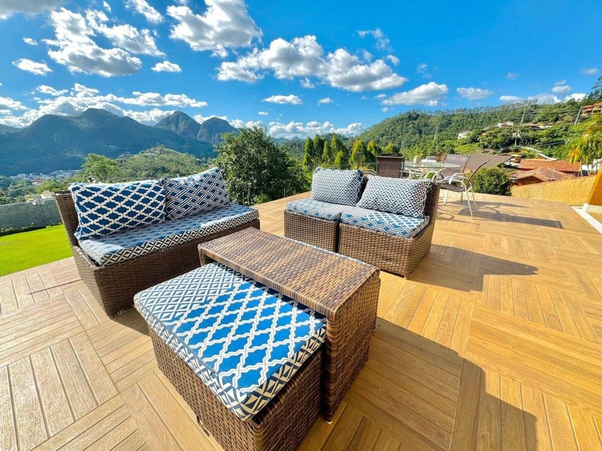 Casa luxuosa com vista e piscina