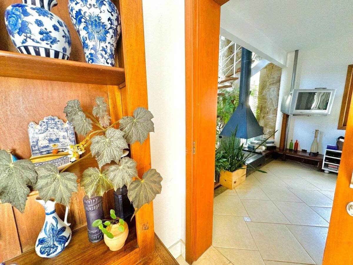 Casa luxuosa com vista e piscina