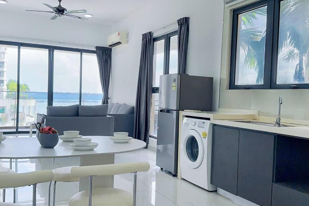 Coastal Charm: 3Bed Sea-View Sanctuary 【Netflix】