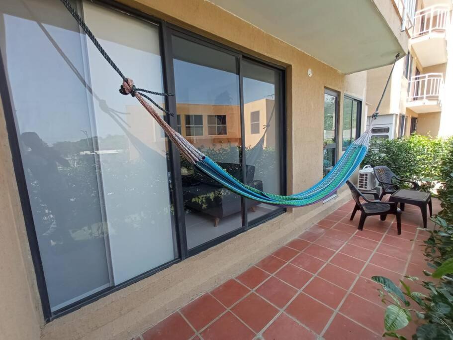 The Refuge#1 Lovely 2 BR-Apt pool & good vibes