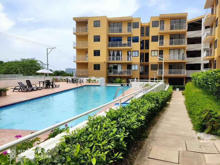 The Refuge#1 Lovely 2 BR-Apt pool & good vibes