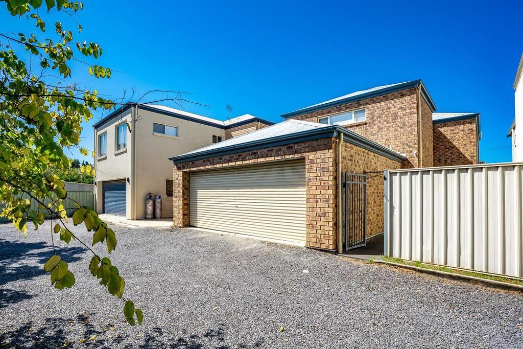 45 OceanView in central Victor Harbor