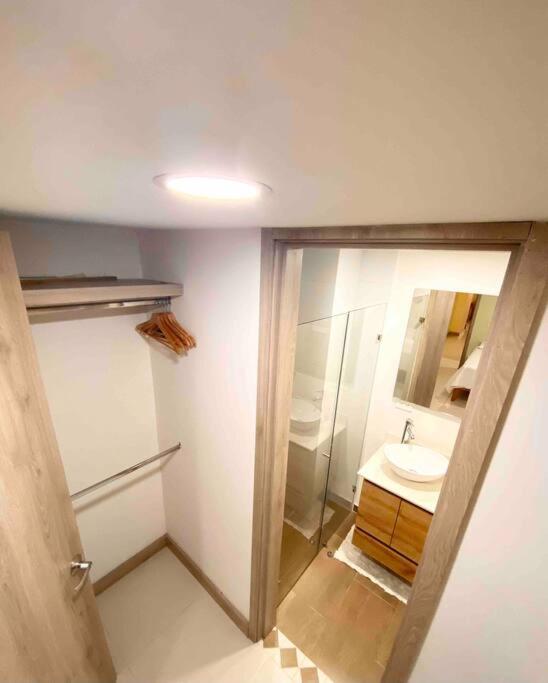 New apto in convenient location with parking