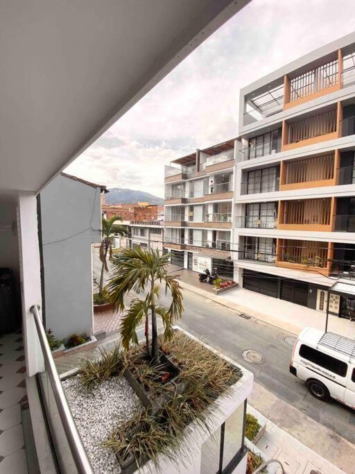 New apto in convenient location with parking