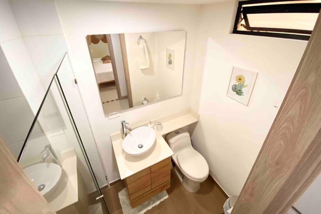 New apto in convenient location with parking