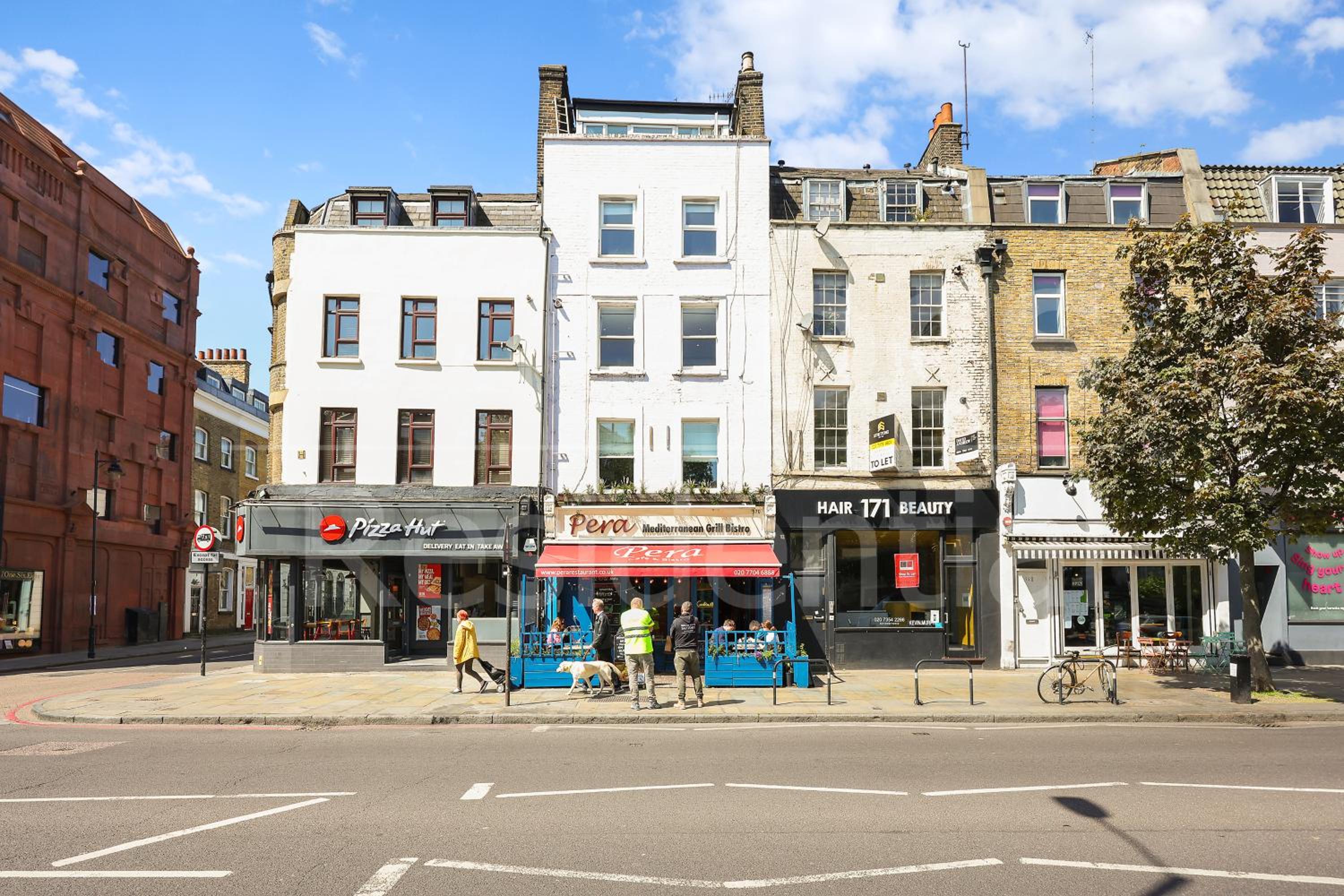 Modernised Apartments 1 and 2 Bedrooms Option Terrace and Balcony High Street