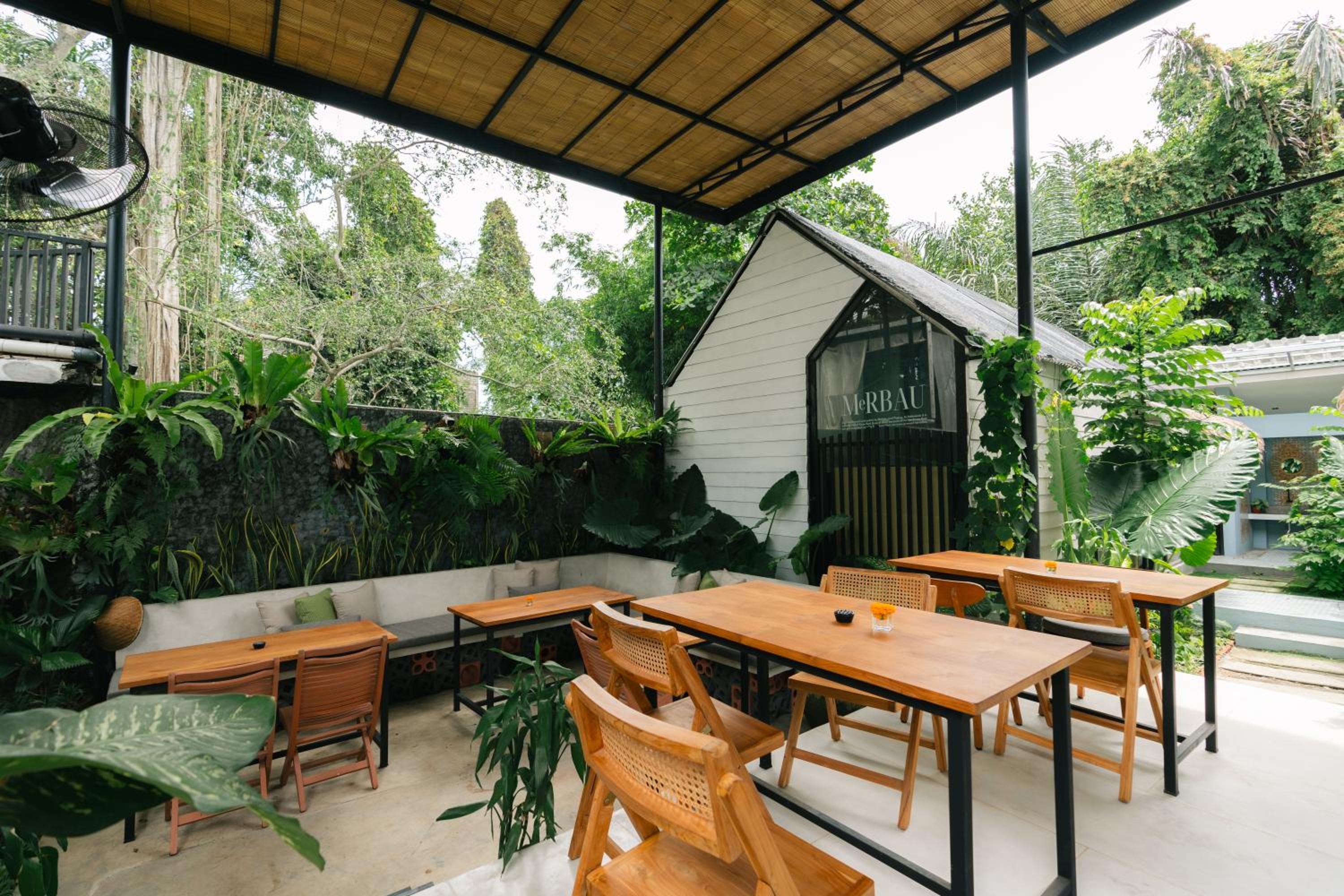The Jungle Hostel Canggu — photo 32