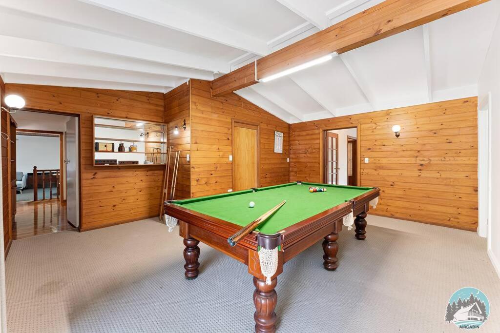 Aircabin - KANGY ANGY - Rural Retreat 4 Bedrooms