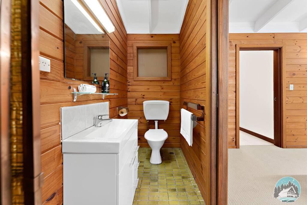Aircabin - KANGY ANGY - Rural Retreat 4 Bedrooms